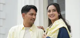 Rayakan Idulfitri dengan nyaman dan tetap stylish melalui koleksi LifeWear dari UNIQLO. [Dok/UNIQLO Indonesia].