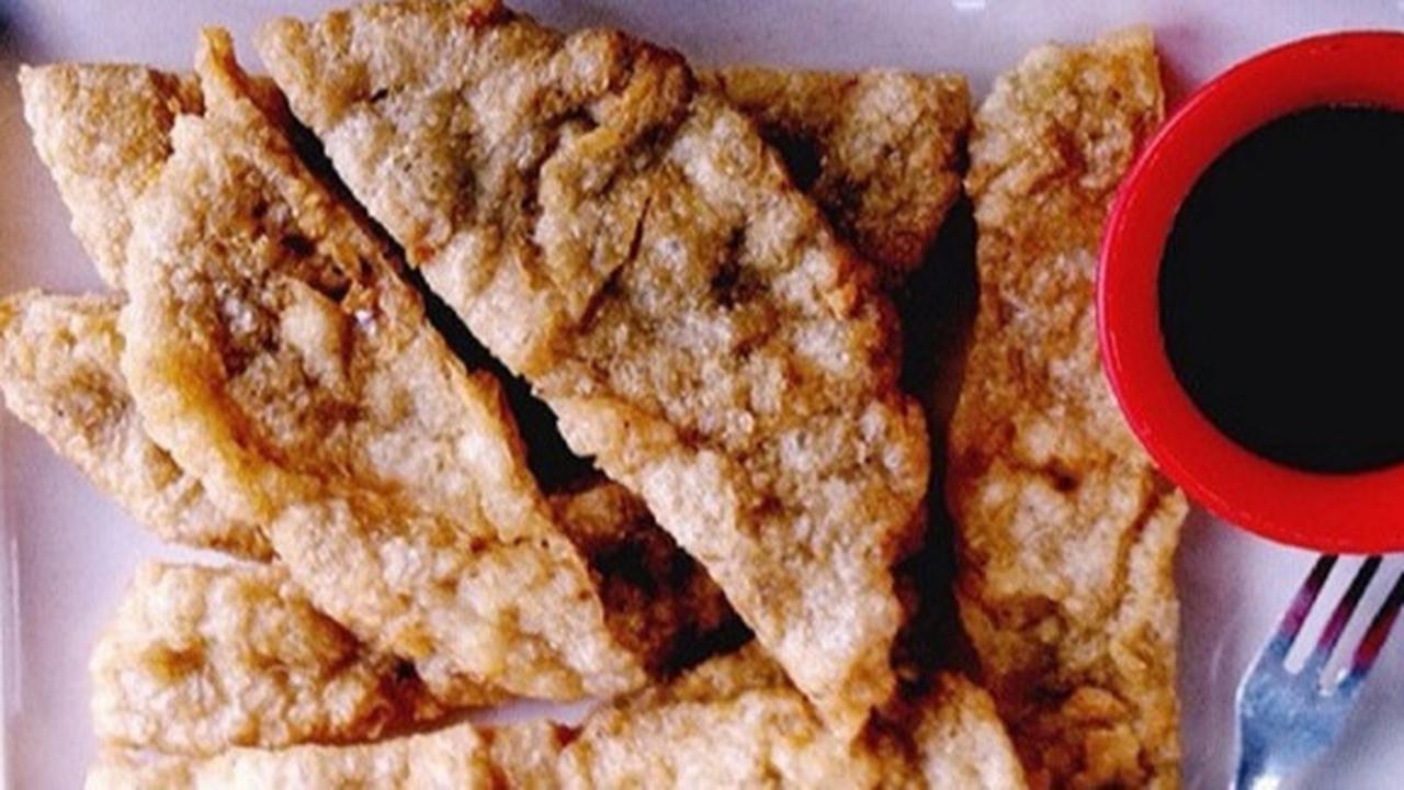 Tips Menggoreng Pempek Supaya Garing dan Tidak Meledak