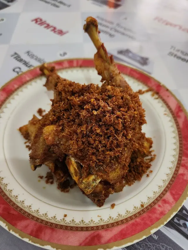 Rekomendasi Ayam Goreng Dekat Stasiun Bandung