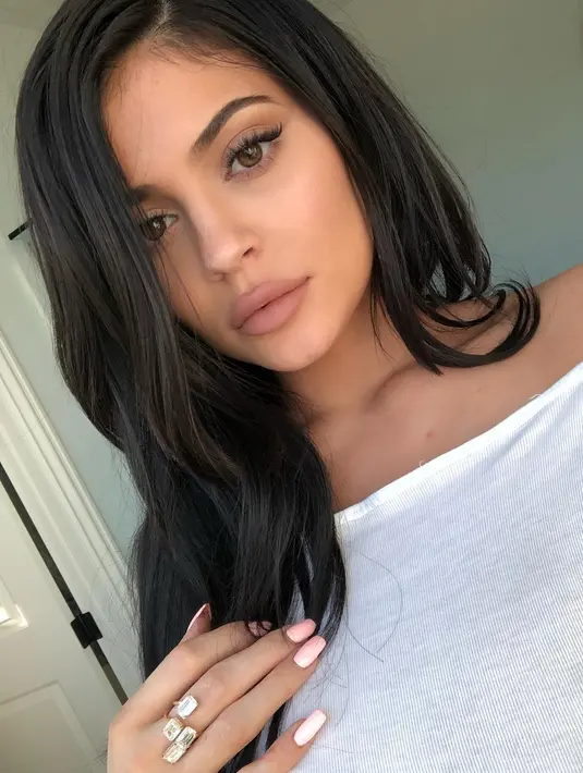 Namun ternyata, Kylie ogah mendapatkan ucapan ulang tahun dari seseorang agar hari spesialnya itu tetap membahagiakan. (instagram/kyliejenner)