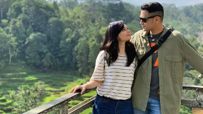 Asmirandah dan Jonas Rivanno. (Foto: Instagram @asmirandah89)