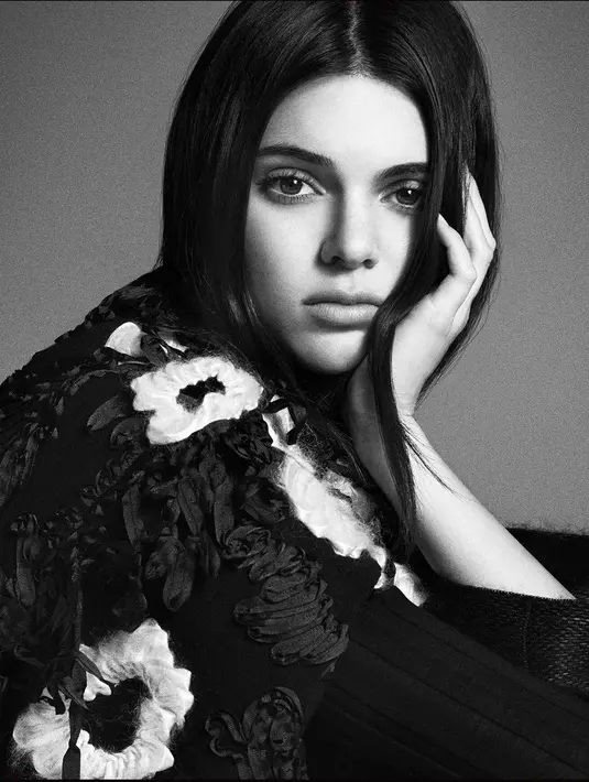 "Kendall sadar bahwa di antara Tinashe dan Ben sudah berakhir sebelum ia hadir," ujar seorang sumber. (instagram/kendalljenner)