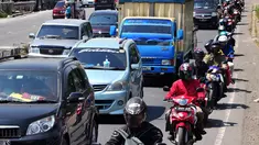 Pada H+7 lebaran kepadatan masih terlihat di Simpang Jomin, Jawa Barat dan jalur tengah yang melewati Subang, Jawa Barat.