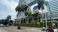 Anies Baswedan menyambangi kantor DPP NasDem Jakarta. (Liputan6.com/Muhammad Pradityo Priyasmoro)