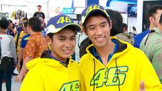 Galang Hendra Pratama dan Imanuel Putra Pratna, dua pebalap Indonesia mendapat kesempatan untuk dilatih oleh rider Yamaha Valentino Rossi di Italia.
