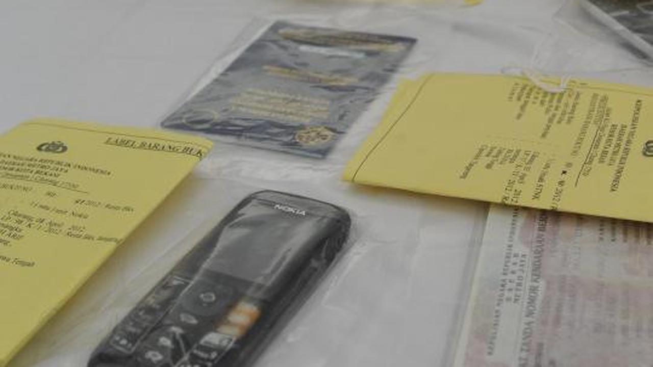 Bajing loncat gasak miliaran 