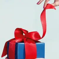 Yuk, kasih kado ke ibu atau perempuan spesial di hidupmu pada Hari Kartini ini! :D (Via: telegraph.co.uk)