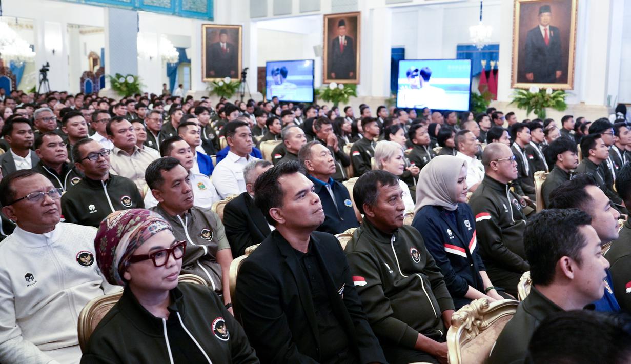 Tak hanya peraih medali emas, atlet yang mempersembahkan medali perak juga mendapatkan bonus dari negara. Peraih medali perak tunggal mendapat Rp 315 juta dan peraih medali perunggu tunggal Rp 157 juta. (Foto: Muchlis Jr - BPMI Sekretariat Presiden)