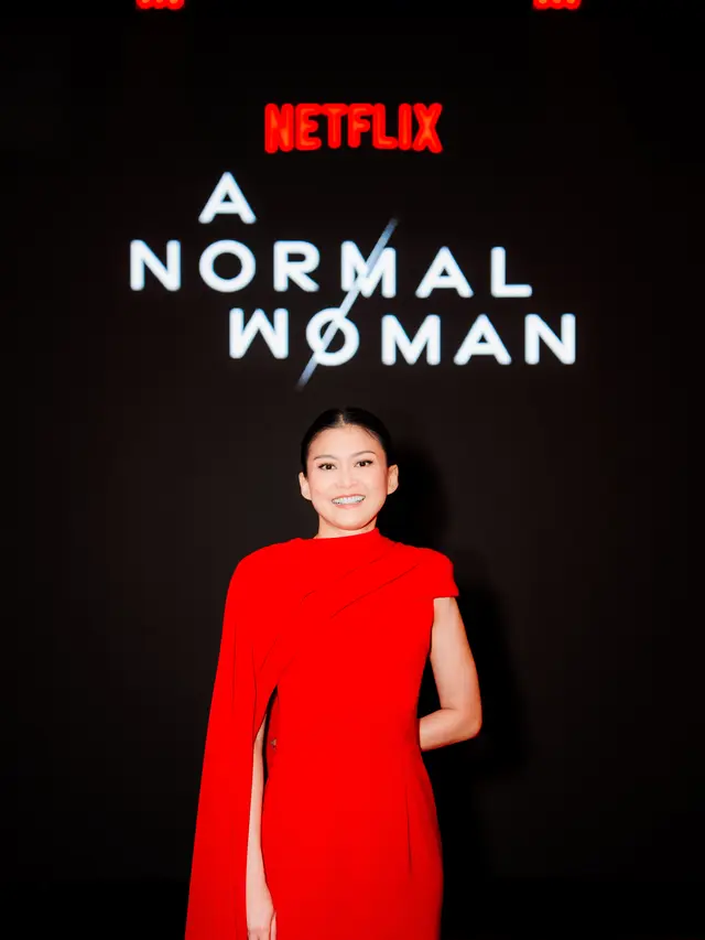 “A Normal Woman” Angkat Kisah Perempuan yang Kehilangan Otentisitas di Tengah Tekanan Sosial (photo by Netflix Indonesia)
