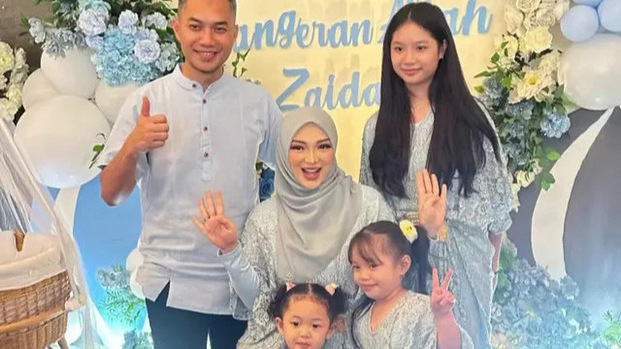 7 Potret Aqiqah Anak Ketiga Zaskia Gotik, Kehadiran Putri Sambung Curi Perhatian