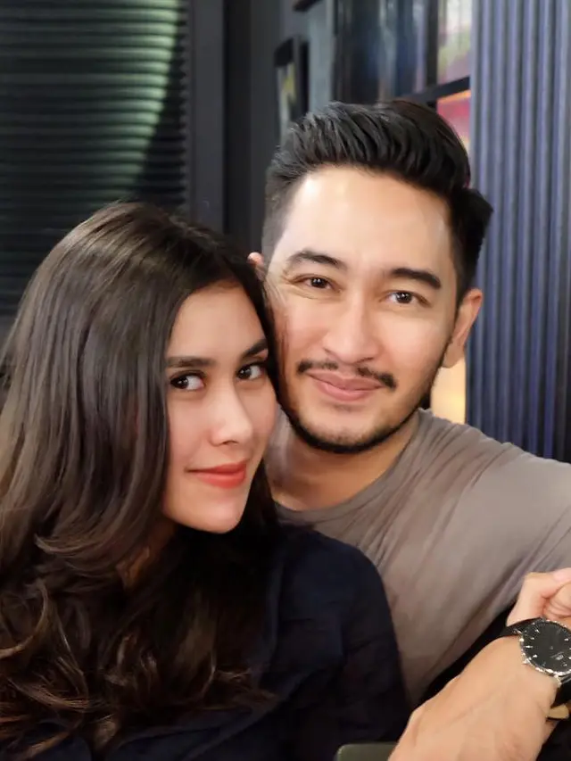 [Bintang] Syahnaz Sadiqah dan Jeje Govinda