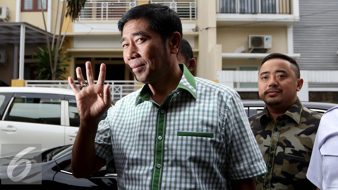 20160318-H.Lulung-Sambangi-Kediaman-Rhoma-Irama-Jakarta-GMS