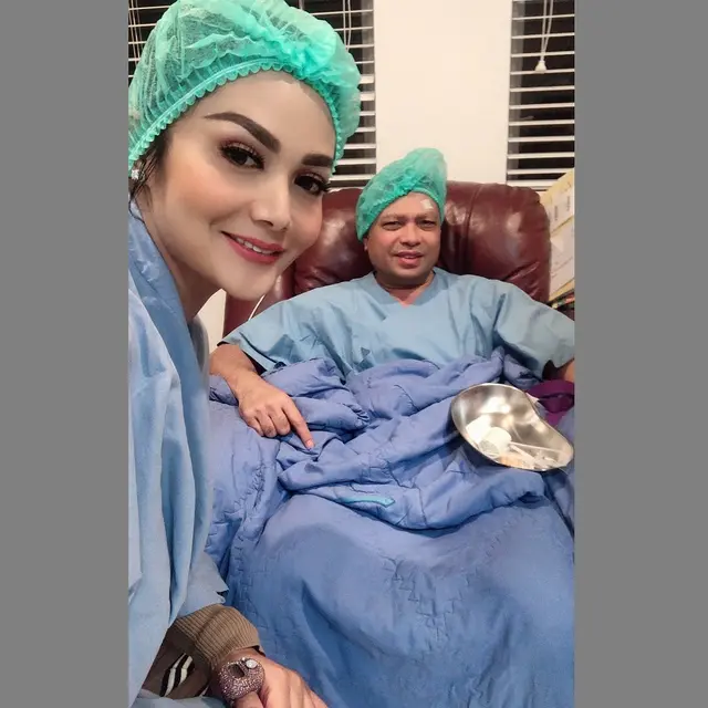 7 Momen KD Temani Raul Lemos Operasi, Netizen Soroti Tasbih Digitalnya