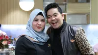 Indra Bekti dan Aldila Jelita (Daniel Kampua/Fimela.com)