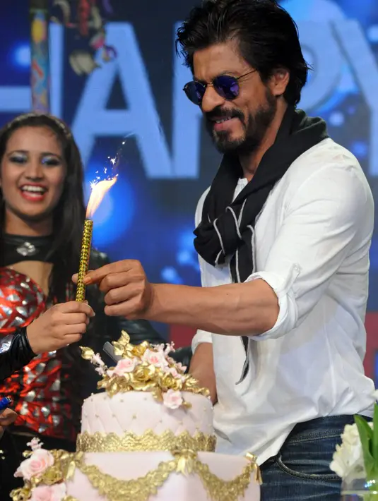 Usai bertemu media Shah Rukh Khan berencana membuat acara untuk bertemu orang-orang di malam hari. (AFP/Bintang.com)