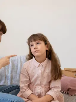 Istilah "No No Parenting" tidak dikenal dalam teori psikologi parenting. [Dok/freepik.com]