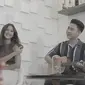 Althaf Raja dan Leya di video klip single Dulu Kini Nanti