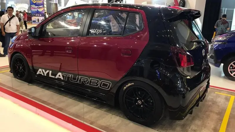 Daihatsu Ayla Bertenaga Toyota 86 Mejeng di GIIAS Surabaya 2019 (Foto: ADM)