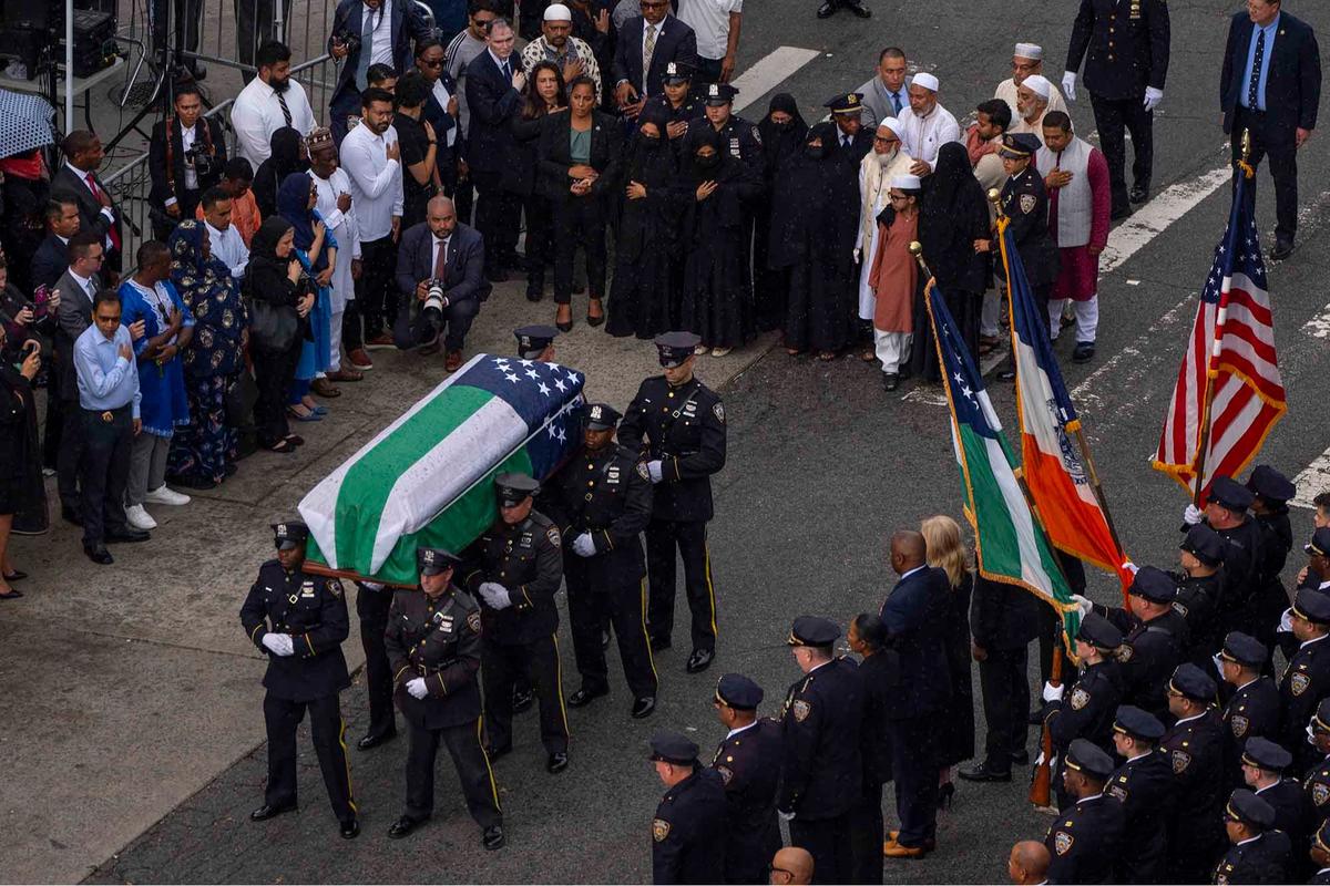 FOTO: Penghormatan Terakhir untuk Didarul Islam, Polisi Muslim New York yang Gugur Saat Penembakan Massal