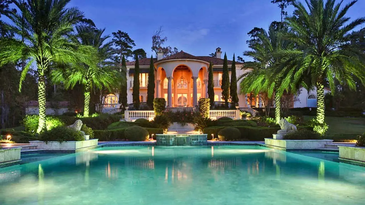 7 Rumah dengan Harga yang Fantastis