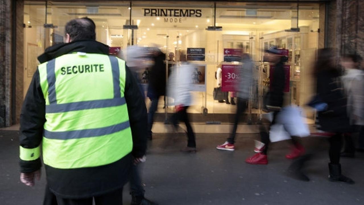 Imbas teror, pusat perbelanjaan di Paris sepi