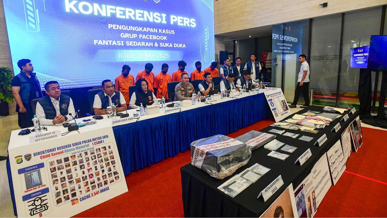 Admin Grup Facebook Fantasi Sedarah ditangkap