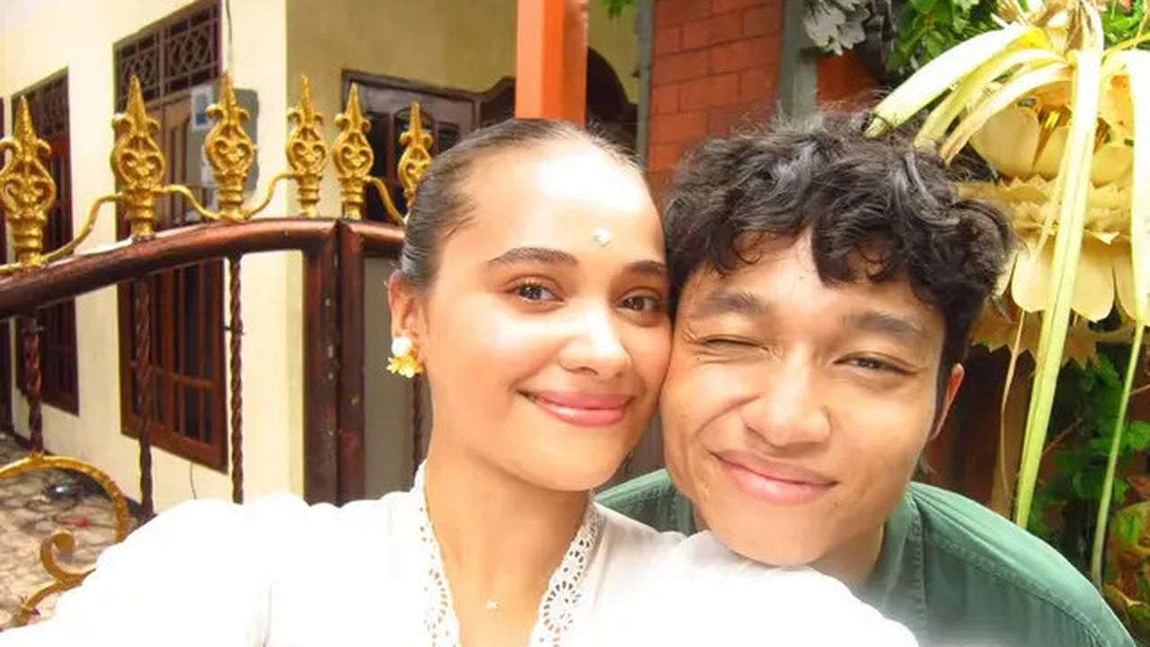7 Potret Kiesha Alvaro dan Aurora Ribero Pemeran 'Komang', Kiesha Tulis Pesan Menyentuh