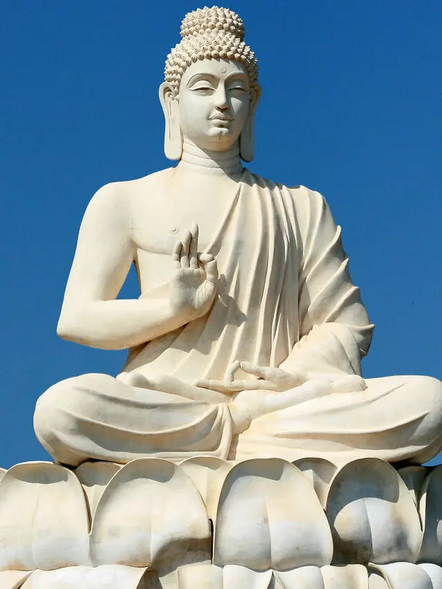Patung Budha di Sri Lanka