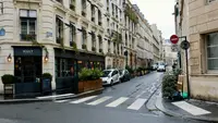 Deretan Butik Brand Mewah di Lokasi Demo Paris dan Milan, Louis Vuitton hingga Prada