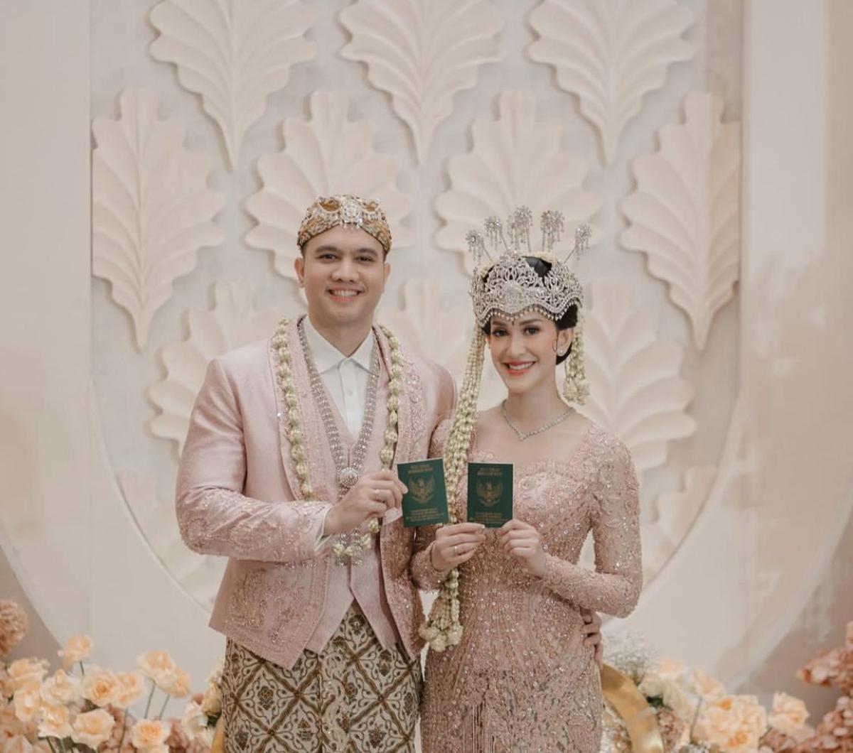Elma Agustin Resmi Menikah dengan Ihsan Fadlur, Usung Adat Sunda yang Khidmat