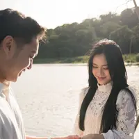 Momen tersebut tak hanya membuat hati banyak orang tersentuh, tetapi juga menjadi sorotan karena penampilannya yang anggun dan memikat. [@jessicajane99].