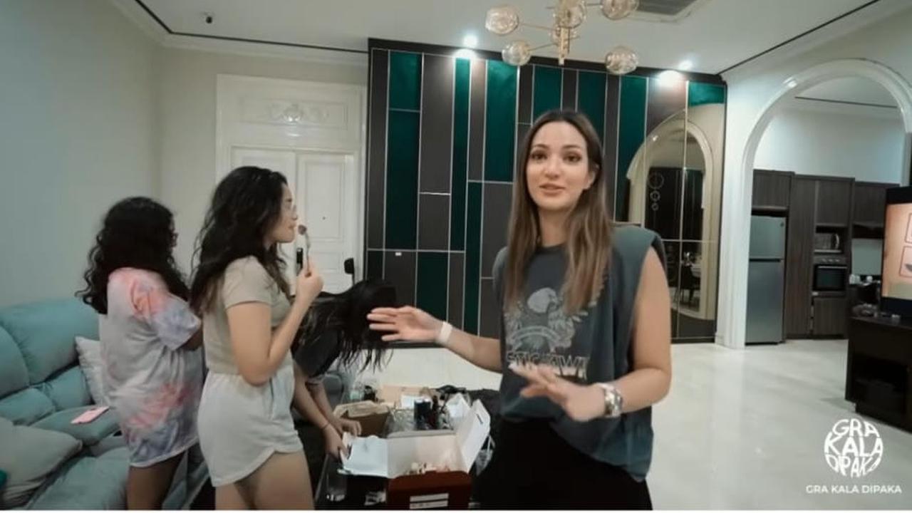 Potret Nia Ramadhani Kumpul Bareng Bestie Mikhayla, Cantik Semua & Gemas Kayak Seumuran