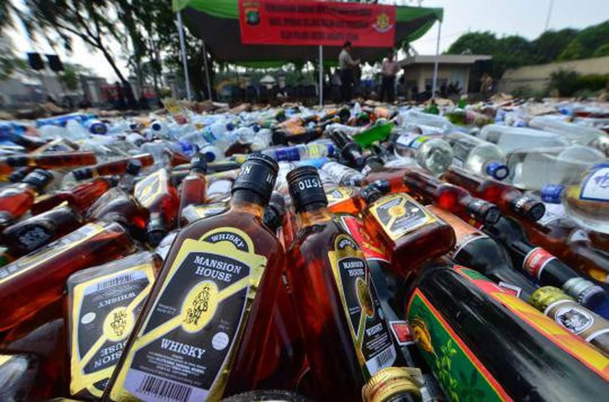 Polisi musnahkan ribuan Miras