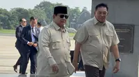 Presiden Prabowo Subianto tiba di Pangkalan TNI AU Halim Perdanakusuma Jakarta Timur pada Selasa (14/10), sekitar pukul 14.30 WIB (Liputan6.com/Lizsa Egeham)