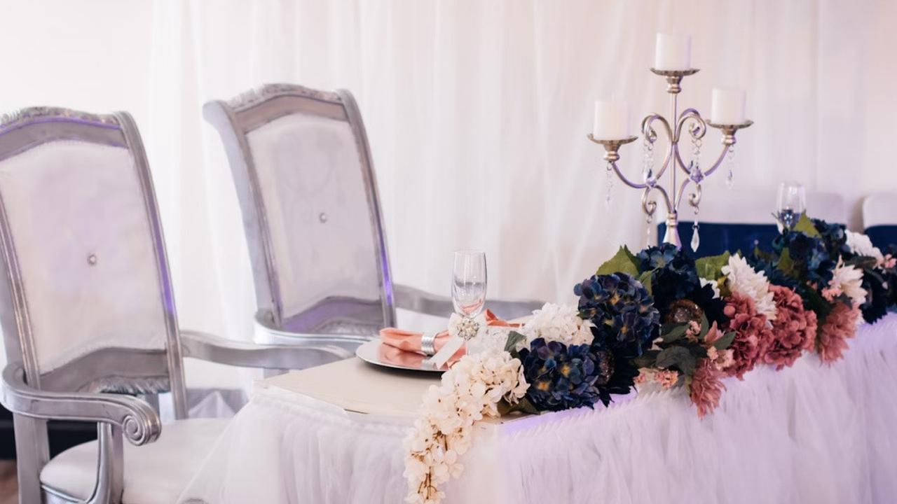 Ilustrasi Model Kursi Pengantin