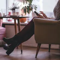 Di era instagram stories ini, kepo pacar barunya mantan memang jadi lebih mudah. (Foto: pexels.com)