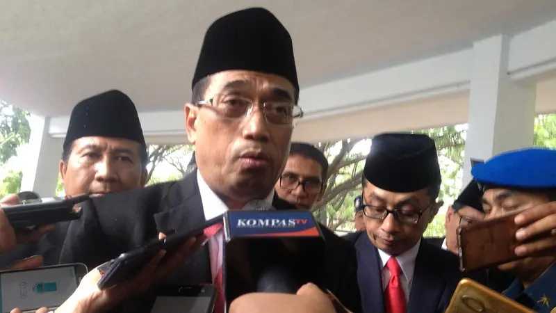 Menteri Perhubungan Budi Karya Sumadi akui pihaknya masih menunggu proses audit untuk menentukan nasib Lion Air (Liputan6.com/ Eka Hakim)