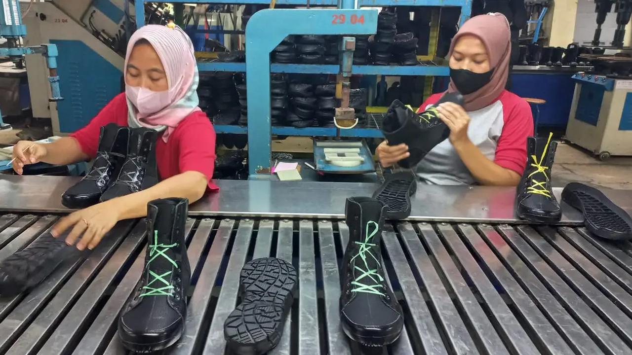 Indonesia Sumbang 30 Persen Pekerja Pabrik Nike dan Adidas Global
