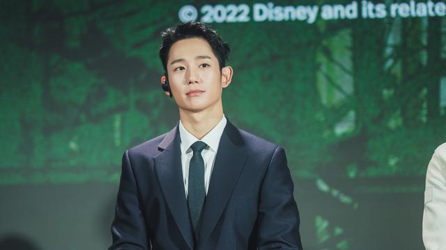 Jung Hae In dalam konferensi pers Connect. (Foto: Disney Plus Hotstar)