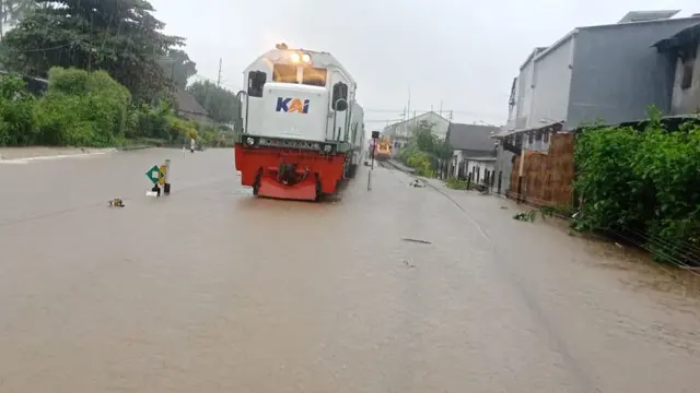 2 Perjalanan Kereta Dibatalkan Imbas Banjir Grobogan