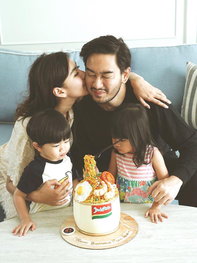 4 Tahun Jalani Rumah Tangga, Ini 7 Momen Mesra Syahnaz dan Ritchie Ismail