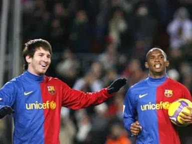 Barcelona&#039;s Thierry Henry is congratulated by his teamate Lionel Messi and Samuel Eto&#039;o during Liga match Barcelona vs Numancia at New Camp Stadium in Barcelona, on January 24, 2009. AFP PHOTO/JOSEP LAGO 