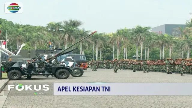 TNI dan Polri gelar apel kesiapan pengamanan Natal, Tahun Baru, dan Pemili 2019 di Monas, Jakarta.