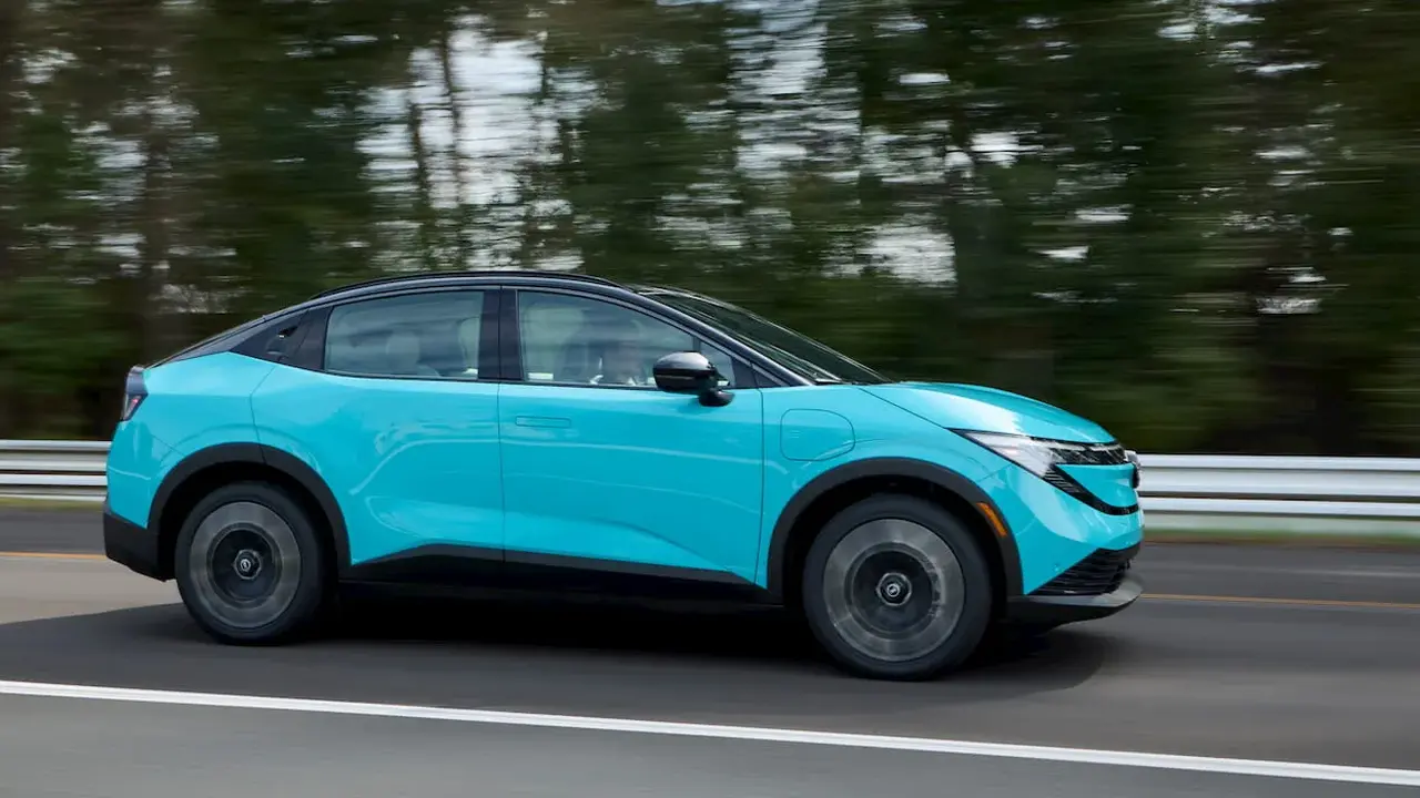 Nissan LEAF 2026