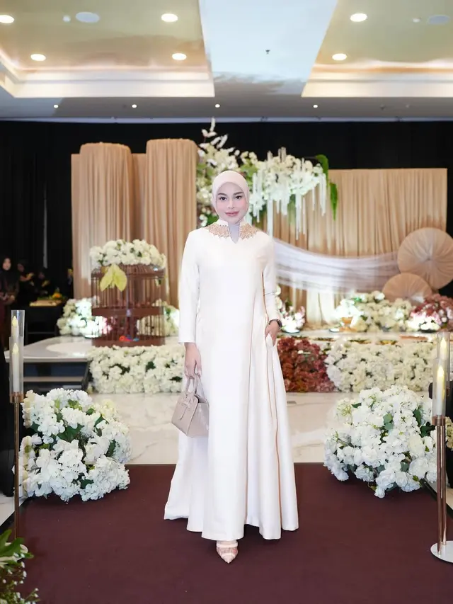 Model Dress Ibu dan Anak ala Aurel Hermansah (Foto: Instagram @aurelie.hermansyah)