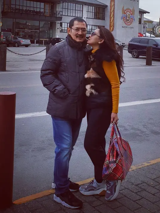 Mayangsari dan Bambang Trihatmojo