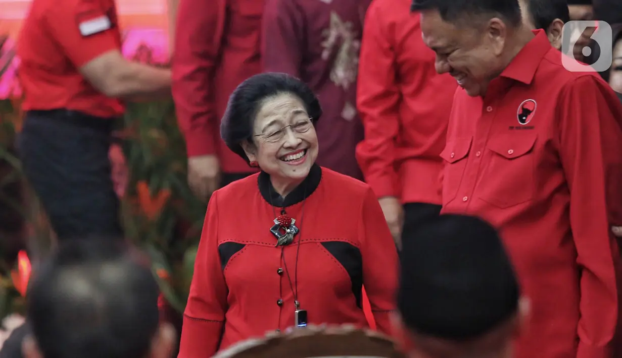 <p>Surat rekomendasi diberikan langsung oleh Ketua Umum PDIP, Megawati Soekarnoputri. (Liputan6.com/Angga Yuniar)</p>