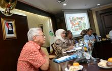 Mensos pimpin rapat Forum Pemberdayaan Komunitas Adat Terpencil