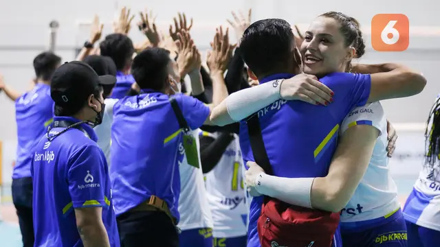 Foto: Tak Terkalahkan, Bandung Bjb Tandamata Juara Final Four dan Jumpa Gresik Petrokimia Pupuk di Grand Final PLN Mobile Proliga 2022