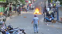 Polisi Pukul Mundur Massa Aksi 22 Mei di Slipi dengan Gas Air Mata